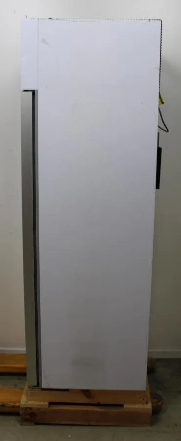 Thermo Fisher Glass Door Lab Refrigerator R400-GAEC-TSC