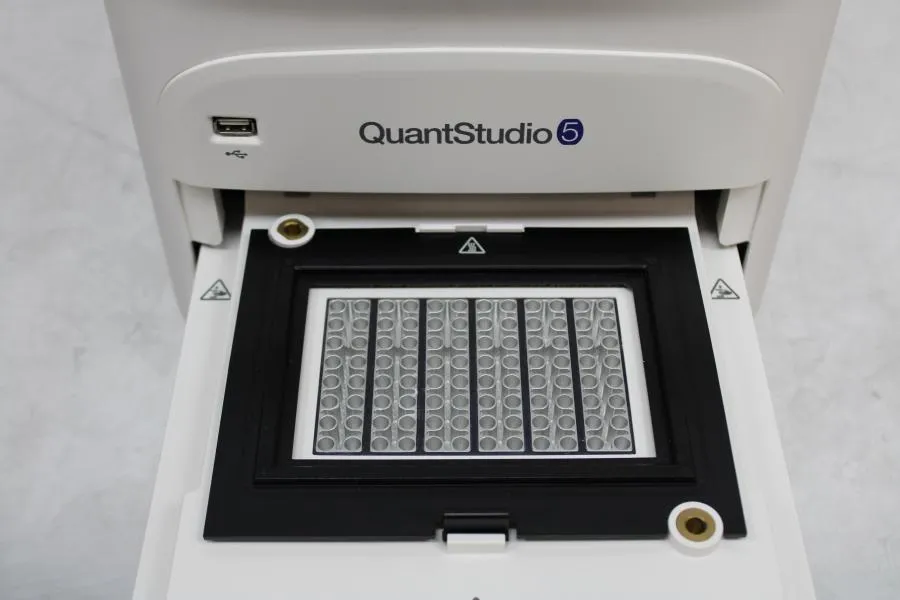 Applied Biosystems QuantStudio 5- Real Time PCR 96-well, 0.2 mL  REF:A28134+PC