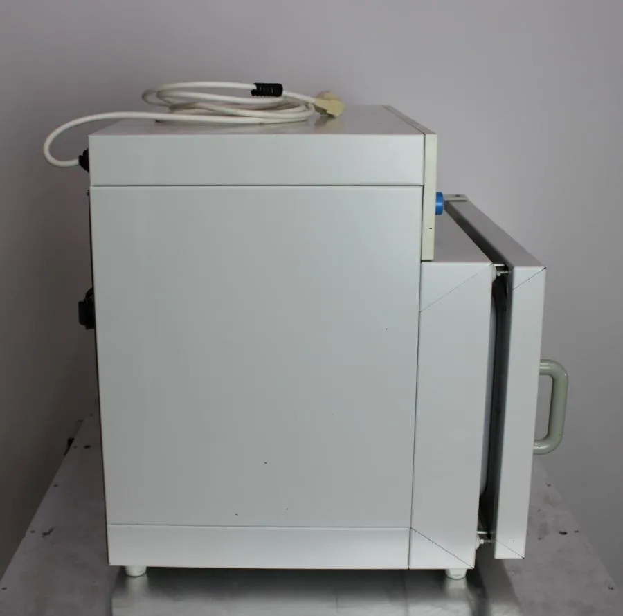Heraeus T6030 Heating and Drying Oven
