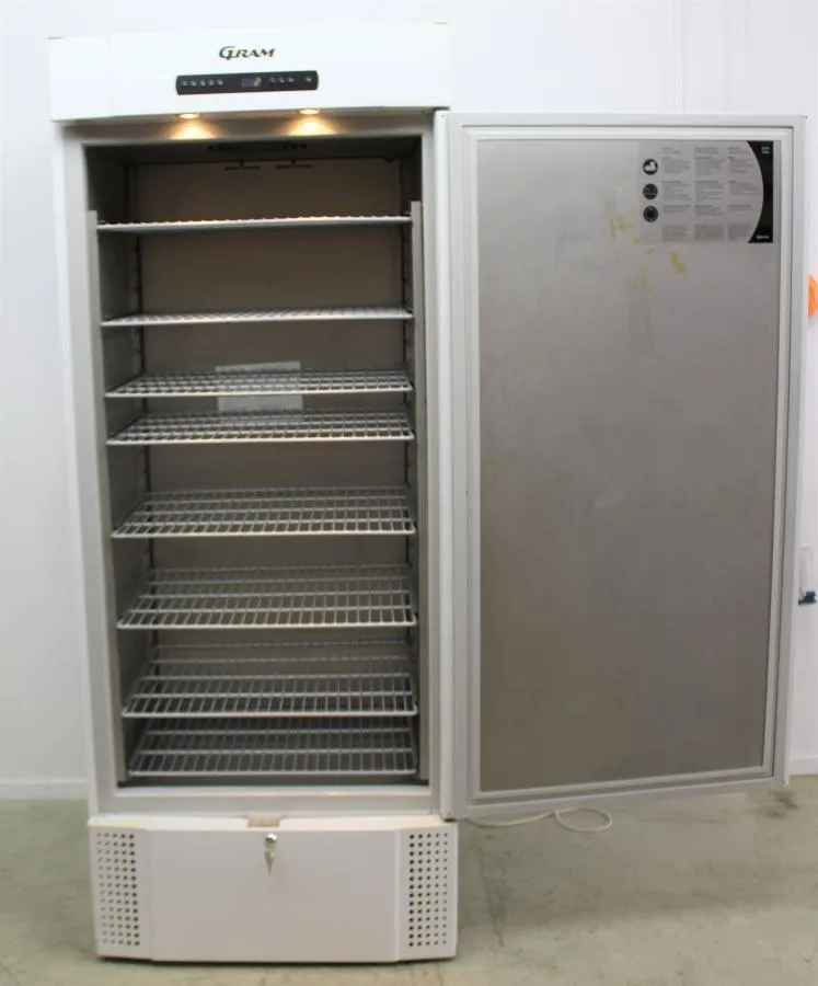 GRAM Freezer MIDI K 625 LSH 4N-refrigerator +2C, 8 As-is, CLEARANCE!