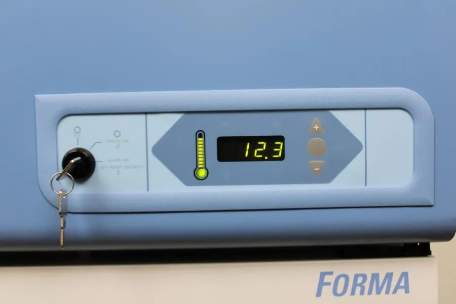 Forma High Performance FRGL1204V Refrigerator 31204M0V0ZDDJ60P