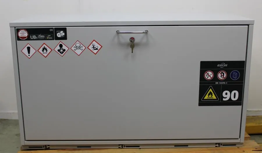 Asecos Flammable Cabinet UB90.060.110.050.S one dr As-is, CLEARANCE!