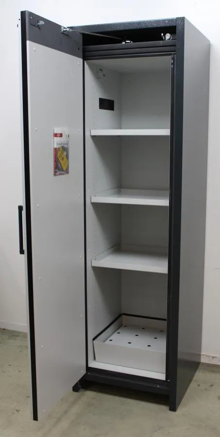 Asecos Fire Resistant Safety Cabinet Q90.195.060  3 shelfs, 22L capacity