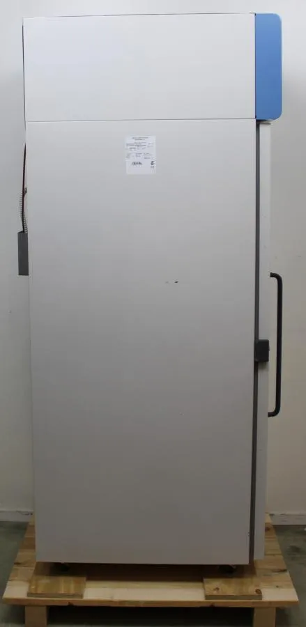 Thermo Fisher Scientific Glass Door Refrigerator R As-is, CLEARANCE!