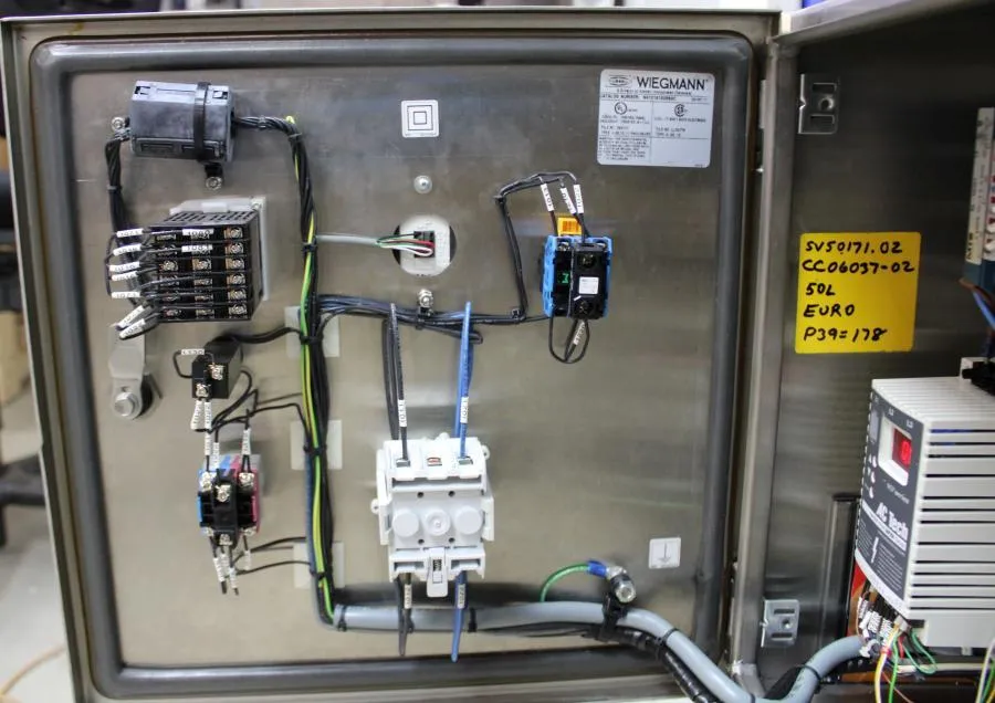 HyClone SV50171.02 50L Single-Use Bioreactor on Rolling Cart