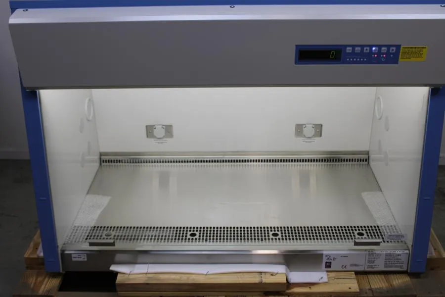 Thermo Fisher Scientific 1300 SERIES A2 MOD:1396 T As-is, CLEARANCE!