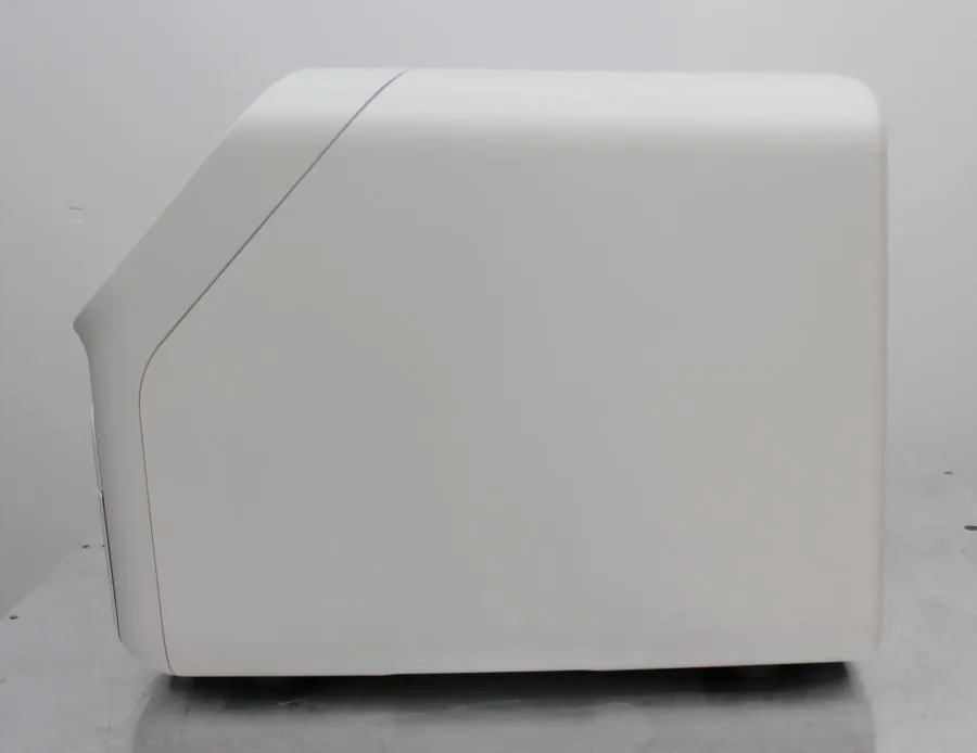 Applied Biosystems QuantStudio 5- Real Time PCR 96-well, 0.2 mL  REF:A28134+PC