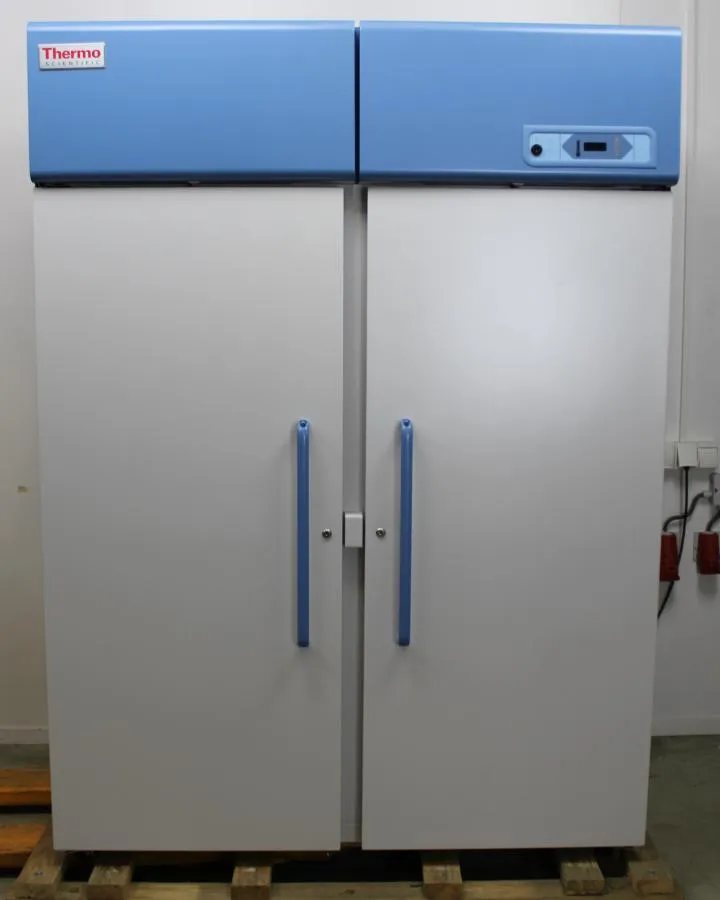 Thermo Fisher FFGL5030V -30C Double Door Freezer- EU plug