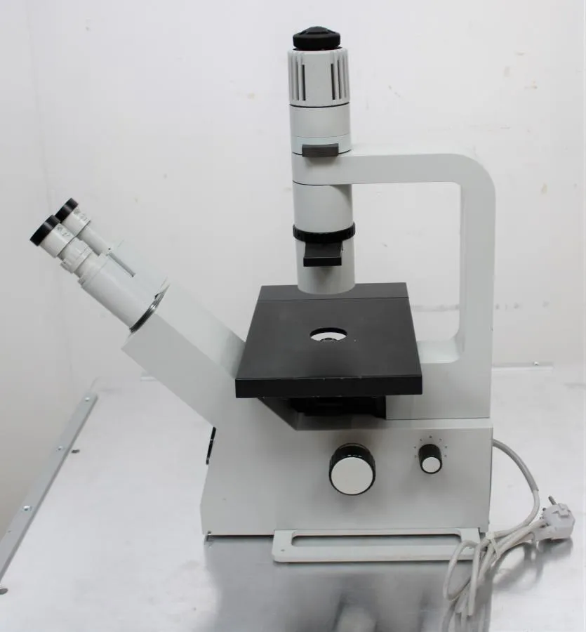 Zeiss Inverted Phase Contrast Microscope with 2 Ze As-is, CLEARANCE!
